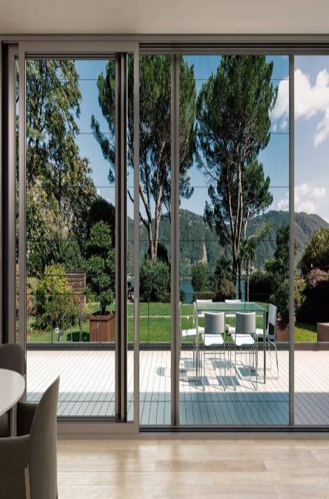 Store moustiquaire sur mesure